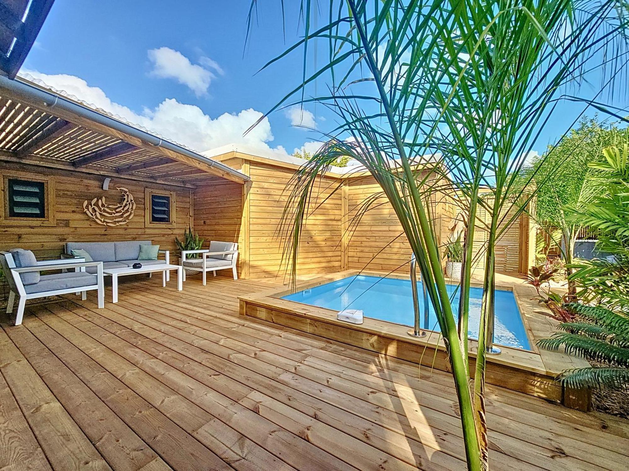 L'anjou Creole A Anne En Guadeloupe Avec Piscine Privee Et 2 Pour 4 Personnes Holiday home