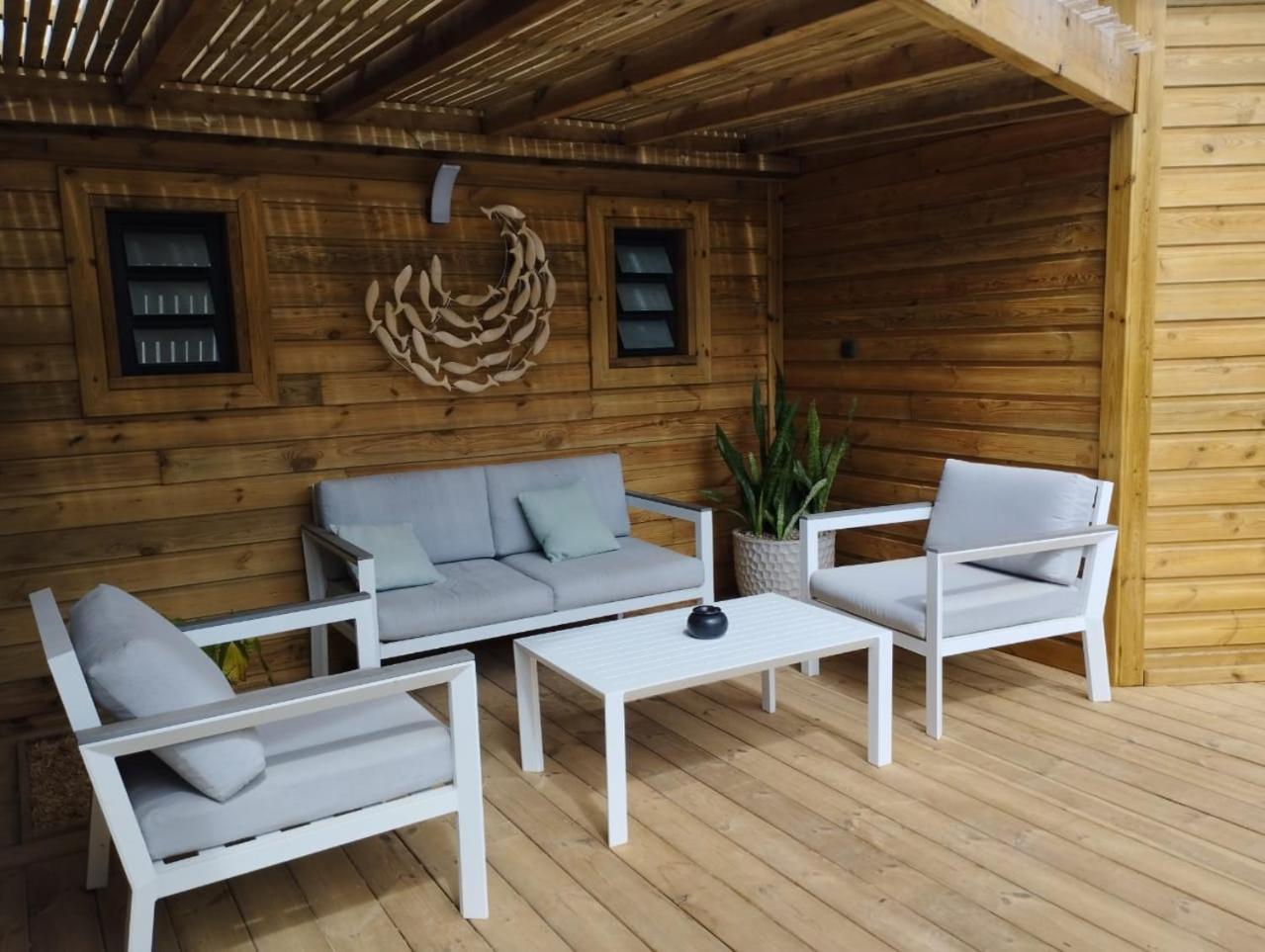 L'anjou Creole A Anne En Guadeloupe Avec Piscine Privee Et 2 Pour 4 Personnes Holiday home